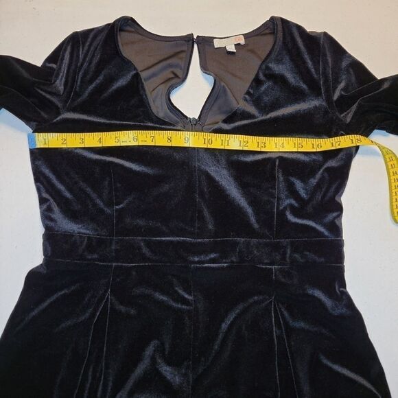 Gianni  Bini Black Velour Long Sleeve Romper Women's Medium - Picture 13 of 14